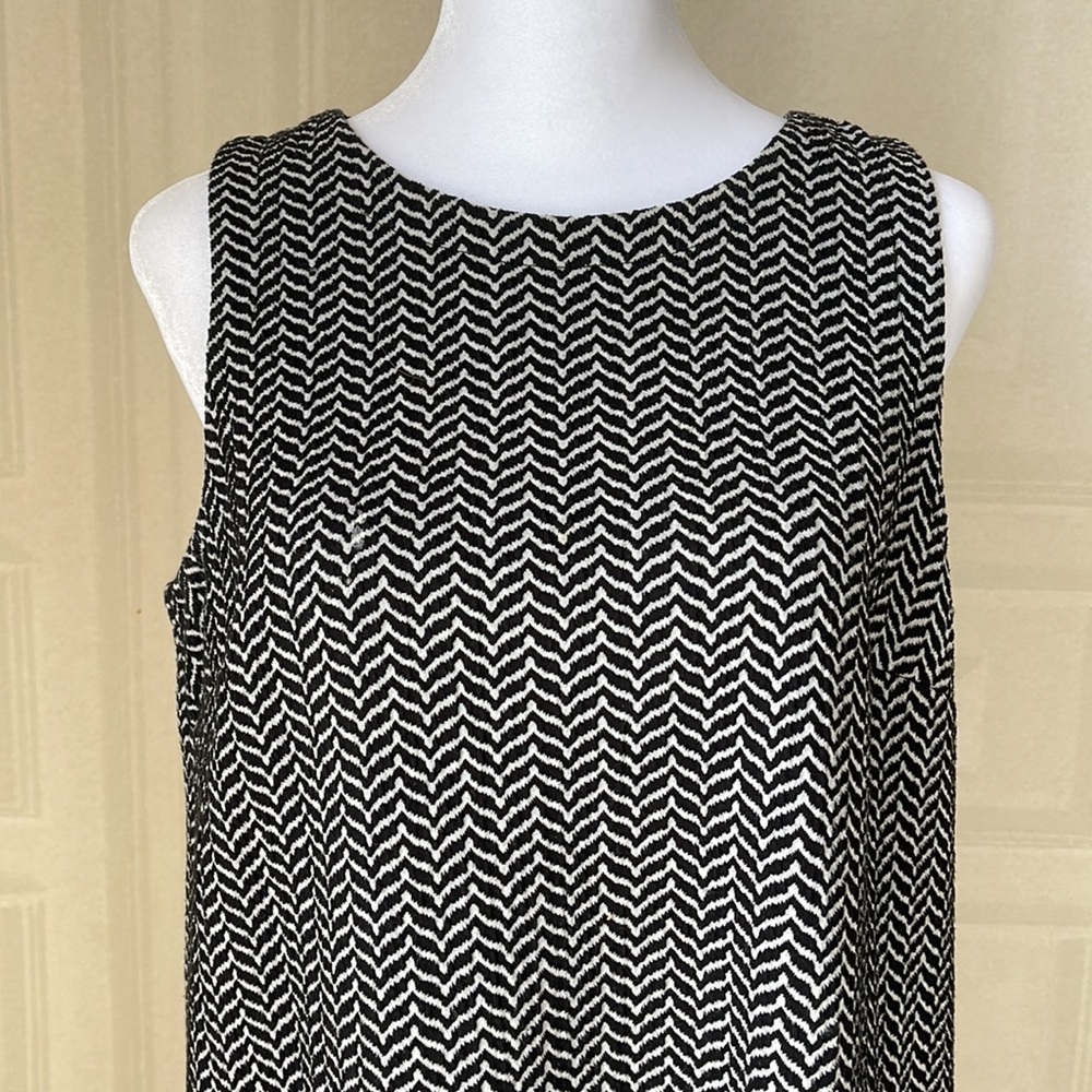 LOFT Shift Dress - Picture 2 of 4